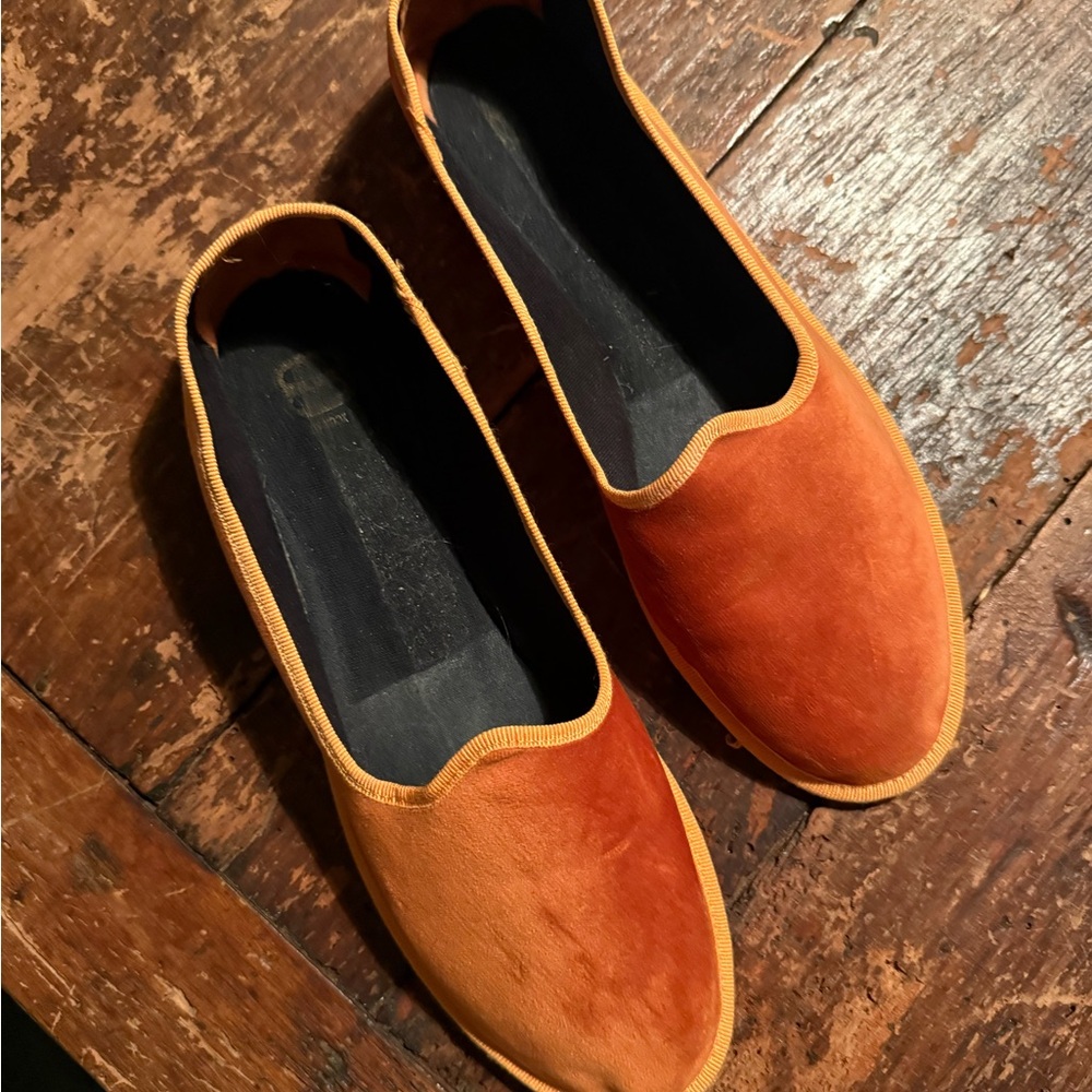 Italian velvet ballet flats with piping